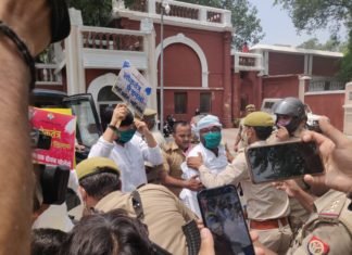 भाजपा सरकार सुन लो लोकतंत्र की हत्या हम नहीं सहेंगे :अजय कुमार लल्लू
