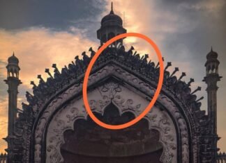 एतिहासिक इमारतें देखरेख के अभाव में दम तोड़ रही हैं दम