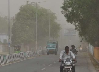 उत्तर प्रदेश में चली आंधी ने मचाई भारी तबाही,कहीं दिवार गिरने से ,कहीं पेड़ गिरने से हुई मौत
