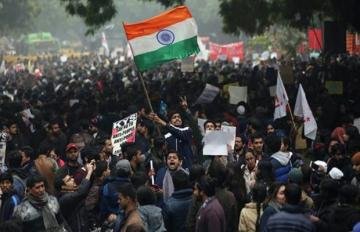 अल्पसंख्यक आयोग ने दिल्ली दंगों का भाजपा का ज़िम्मेदार ठहराया