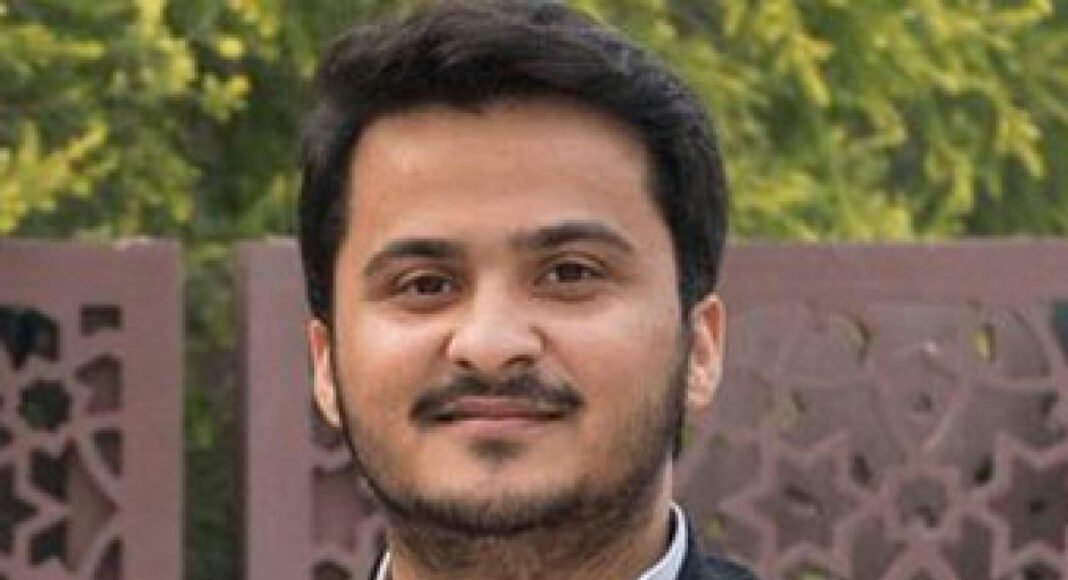 आज़म खान के पुत्र पर 6 साल तक चुनाव लड़ने पर लग सकती है रोक