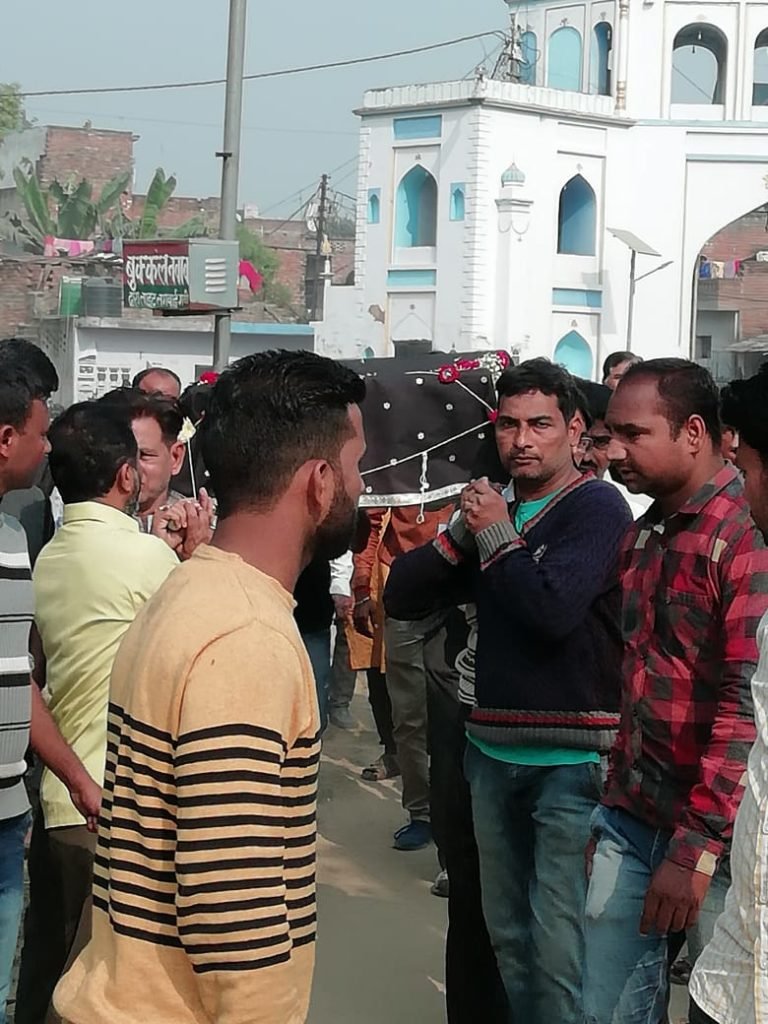 कश्मीरी मोहल्ला वार्ड के सभासद लईक़ आग़ा के वालिद की मजलिसे तीजा कल