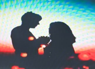 प्रेमी ने अश्लील वीडियो बनाकर प्रेमिका को  किया ब्लैकमेल, एफआईआर दर्ज