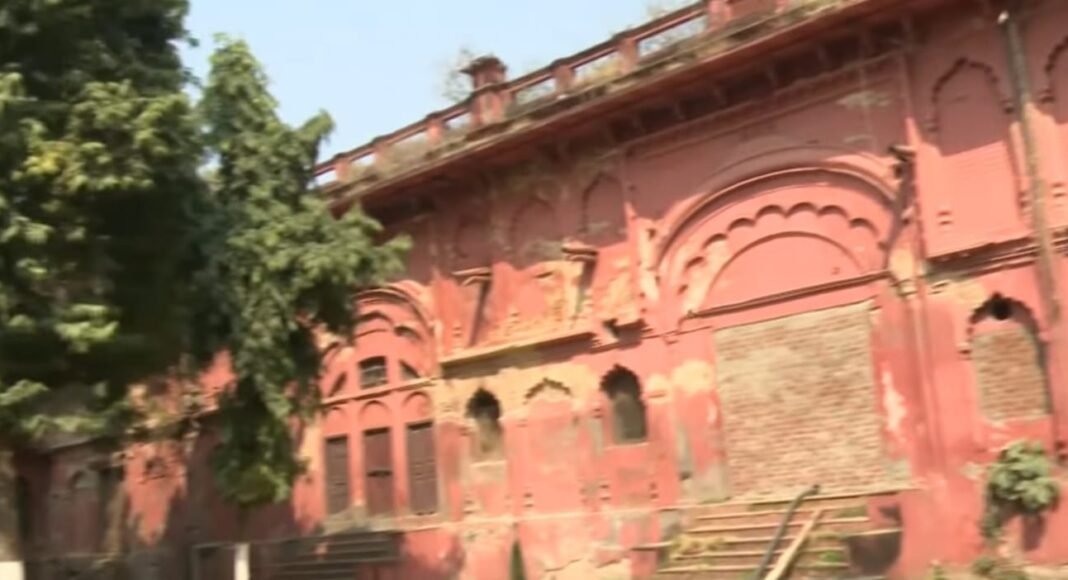 लखनऊ विश्वविद्यालय की भूमि और लाल बारादरी मस्जिद का ऐतिहासिक विवाद: एक विस्तृत विश्लेषण