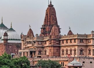 क्या अवैध मंदिरों पर भी गिरेगी कार्रवाई की गाज? या वक़्फ़ संपत्तियों ही बनेगी शिकार