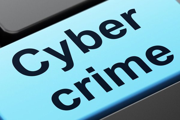 साइबर ठगों का गज़ब कारनामा ,पुलिस कप्तान की बनाई फर्जी आईडी