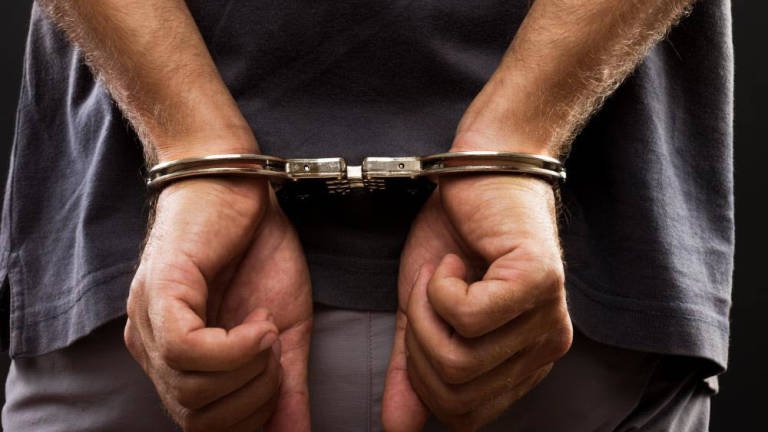 रियल स्टेट कारोबारी सुनील सिंह पर गोली चलाने वाले तीन गिरफ्तार