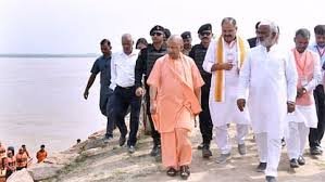 योगी आदित्यनाथ की आपातकालीन बैठक: जलभराव से निपटने के लिए तत्काल कार्रवाई