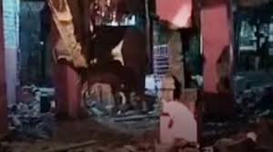बस्ती में मंदिर पर चला बुलडोजर, भड़के हिंदू संगठन