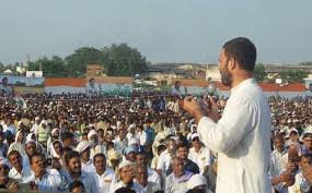 पश्चिम बंगाल में कांग्रेस अध्यक्ष राहुल गांधी ने किया ममता बनर्जी और सीपीएम पर ज़बानी हमला ,