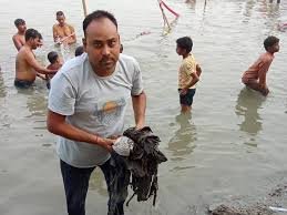 गंगा दशहरा पर लखनऊ में स्वच्छता अभियान