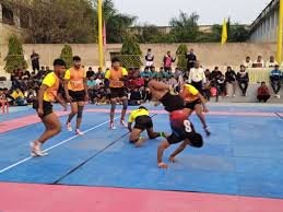 लखनऊ के चौक में कबड्डी टूर्नामेंट का उद्घाटन