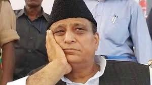 आज़म खान की बार-बार फिसलती हुई ज़बान पर लग सकती है चुनाव आयोग की लगाम
