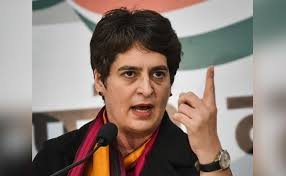 सरकार बालू माफिया और बड़ी कंपनियों द्वारा किए जा रहे अवैध खनन की करे जांच: प्रियंका गांधी