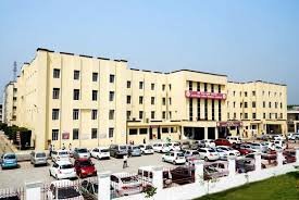 बरेली मेडिकल कॉलेज में रैकेट का पर्दाफाश, 96 छात्रों को अनुचित रूप से फेल करने का सनसनीखेज मामला
