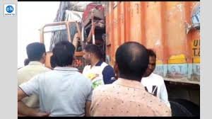 जाम से बचने की कोशिश में 4 साल के बच्चे की डंपर के नीचे कुचलकर मौत