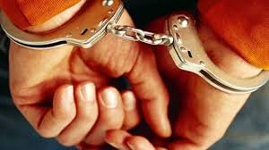 मंदिर से चोरी करने वाला शातिर बदमाश गिरफ्तार,एनकाउंटर में लगी पैर में गोली लगी