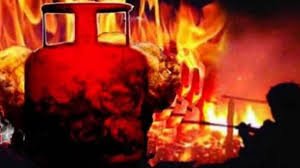 लखनऊ के बीकेटी में सिलेंडर ब्लास्ट से भीषण आग, मासूम बच्चा घायल