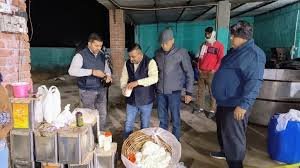 बुलंदशहर और अलीगढ़ में खाद्य विभाग की संयुक्त कार्रवाई, मिलावटी दूध और पनीर नष्ट