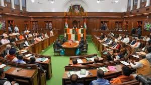 दिल्ली विधानसभा में हंगामे के बीच CAG रिपोर्ट पेश, AAP का विरोध तेज