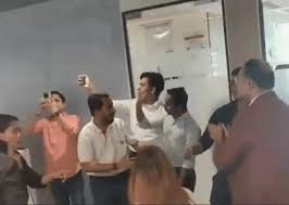 एयर इंडिया ने अहमदाबाद प्लेन क्रैश के बाद चार कर्मचारियों से मांगा इस्तीफा