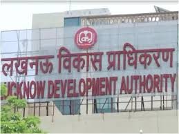 एलडीए पर बिल्डरों के खिलाफ कार्रवाई न करने का आरोप