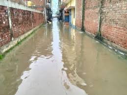लखनऊ में भारी बारिश से जलभराव, नगर निगम ने संभाला मोर्चा