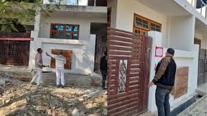 लखनऊ में अवैध निर्माण पर एलडीए की सख्त कार्रवाई में 7 प्लॉटिंग ध्वस्त, रो-हाउस सील, मिलीभगत के आरोपों ने बढ़ाई चुनौती