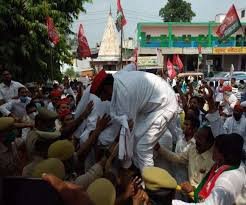 नए कृषि बिल के खिलाफ सपा कार्यकर्ताओं ने किया प्रदेश भर में धरना प्रदर्शन