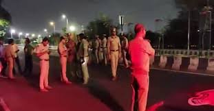 लखनऊ के गाजीपुर में कल्याण अपार्टमेंट के पास पुलिस-बदमाश मुठभेड़