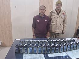 कानपुर में अवैध शराब तस्करी पर पुलिस की कार्रवाई
