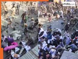 बरेली में ‘I Love Muhammad’ पोस्टर को लेकर हिंसा, पुलिस ने किया लाठीचार्ज