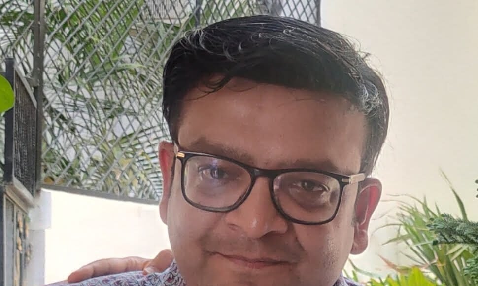 जनसरोकारों के प्रतीक: विश्वास स्वरूप अग्रवाल ने कैंसर पीड़ित पत्रकार की मदद को बढ़ाया हाथ, समाजसेवा की अनूठी मिसाल