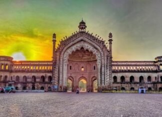 मोहम्मद अली शाह की वक्फ मंशा पर उठे सवाल, हुसैनाबाद ट्रस्ट के वर्तमान कार्यों पर शिया समुदाय में नाराज़गी