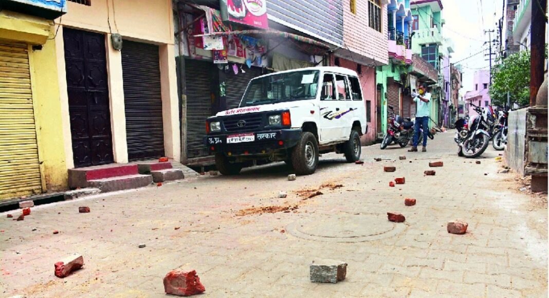 भारतीय जनता पार्टी की महापौर पर पथराव