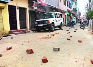 भारतीय जनता पार्टी की महापौर पर पथराव