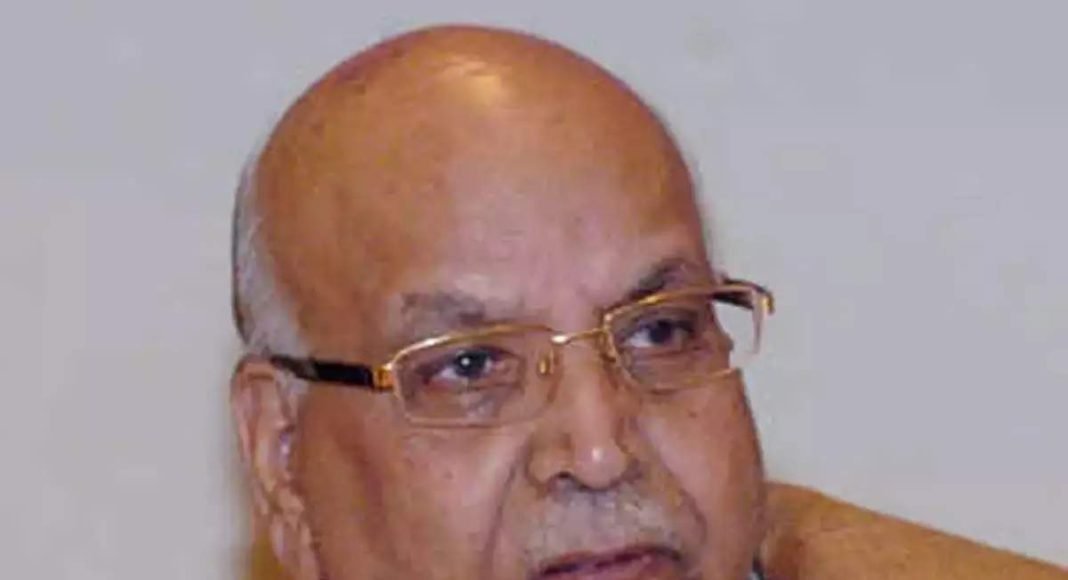 हर दिल अज़ीज़, मध्य प्रदेश  के गवर्नर लाल जी टंडन से सीएम योगी ने की मेदांता अस्पताल में भेंट