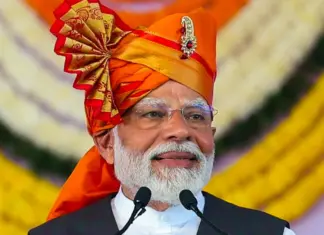 नरेंद्र मोदी ने किया इटावा में विशाल जनसभा को संबोधित