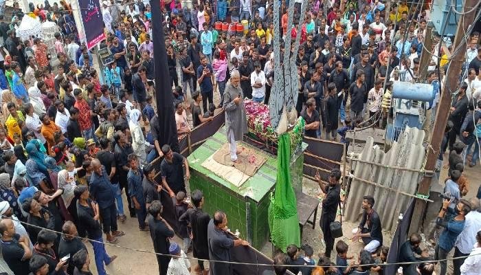 अकीदत के साथ निकाला गया बाराबंकी में शबे आशूर का अलम
